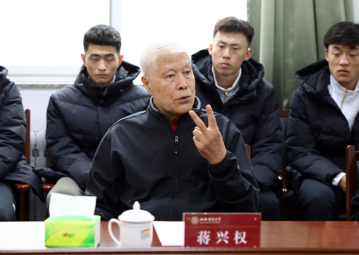 如何设计一套全面的篮球训练计划和策略_2